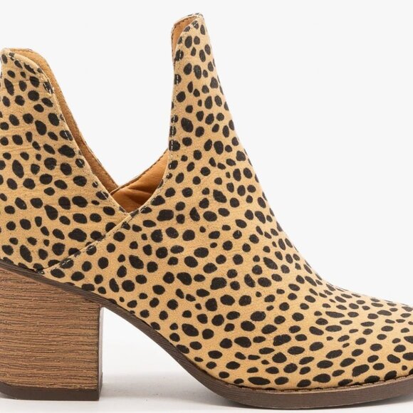 Mata Valentina Cheetah Booties size 6.5 - Picture 1 of 16